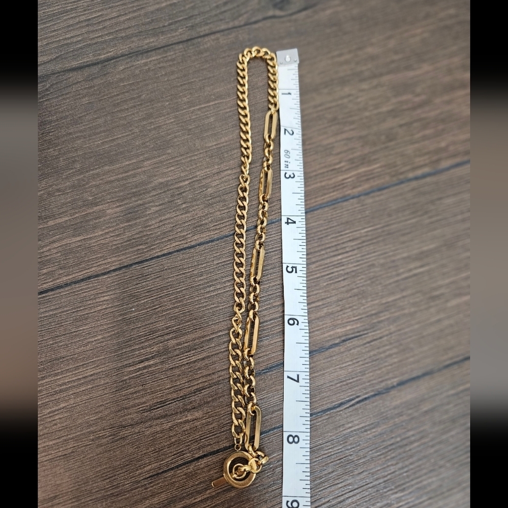 Elegant Gold Necklace - Picture 8 of 8